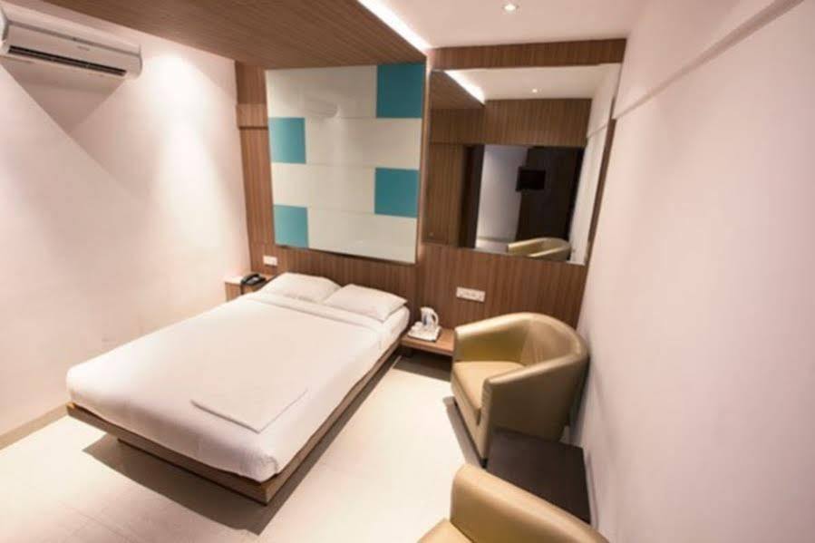 FabHotel Hiland Suites Bangalore Buitenkant foto